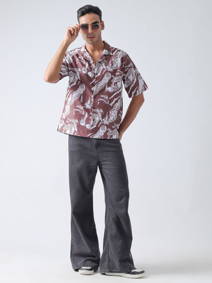 Chocolate Printed Casual Shirt, Has A Cuban Collar, Button Placket, Short Regular Sleeves, Straight Hem