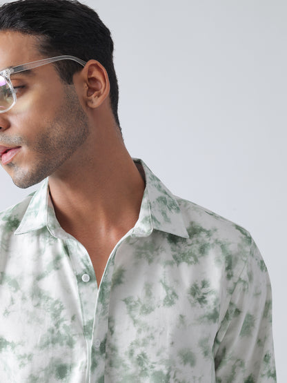 Green printed twill weave casual shirt ,has a spread collar, button placket, long regular sleeves, curved hem