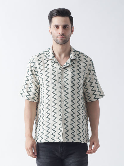 Green crocia Casual shirt ,has a cuban collar, button placket, short regular sleeves, straight hem