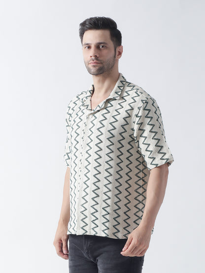 Green crocia Casual shirt ,has a cuban collar, button placket, short regular sleeves, straight hem