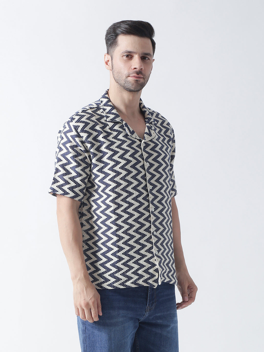 Blue crocia   Casual shirt ,has a cuban collar, button placket, short regular sleeves, straight hem