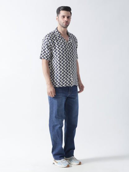 Blue crocia   Casual shirt ,has a cuban collar, button placket, short regular sleeves, straight hem