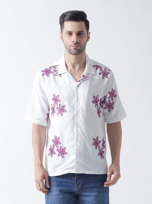 Purple niddle work Casual shirt ,has a cuban collar, button placket, short regular sleeves, straight hem