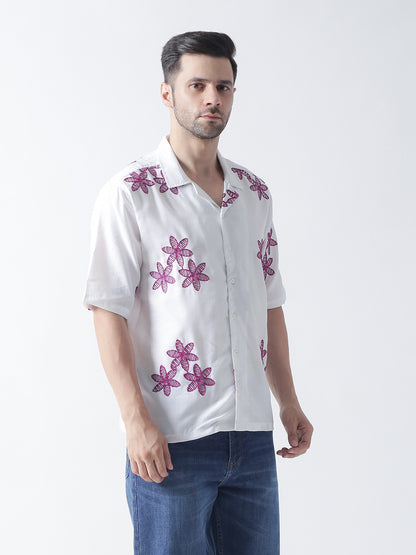 Purple niddle work Casual shirt ,has a cuban collar, button placket, short regular sleeves, straight hem