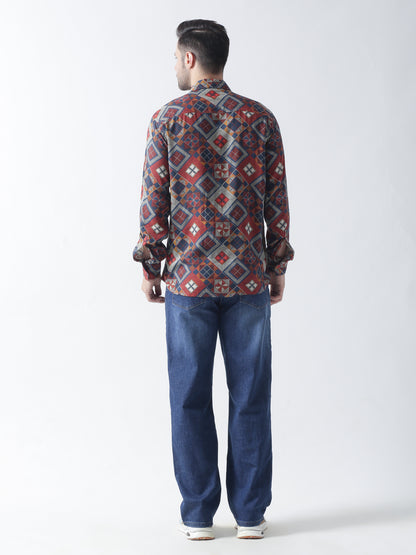 Multi printed plain weave casual shirt ,has a spread collar, button placket, long regular sleeves, curved hem