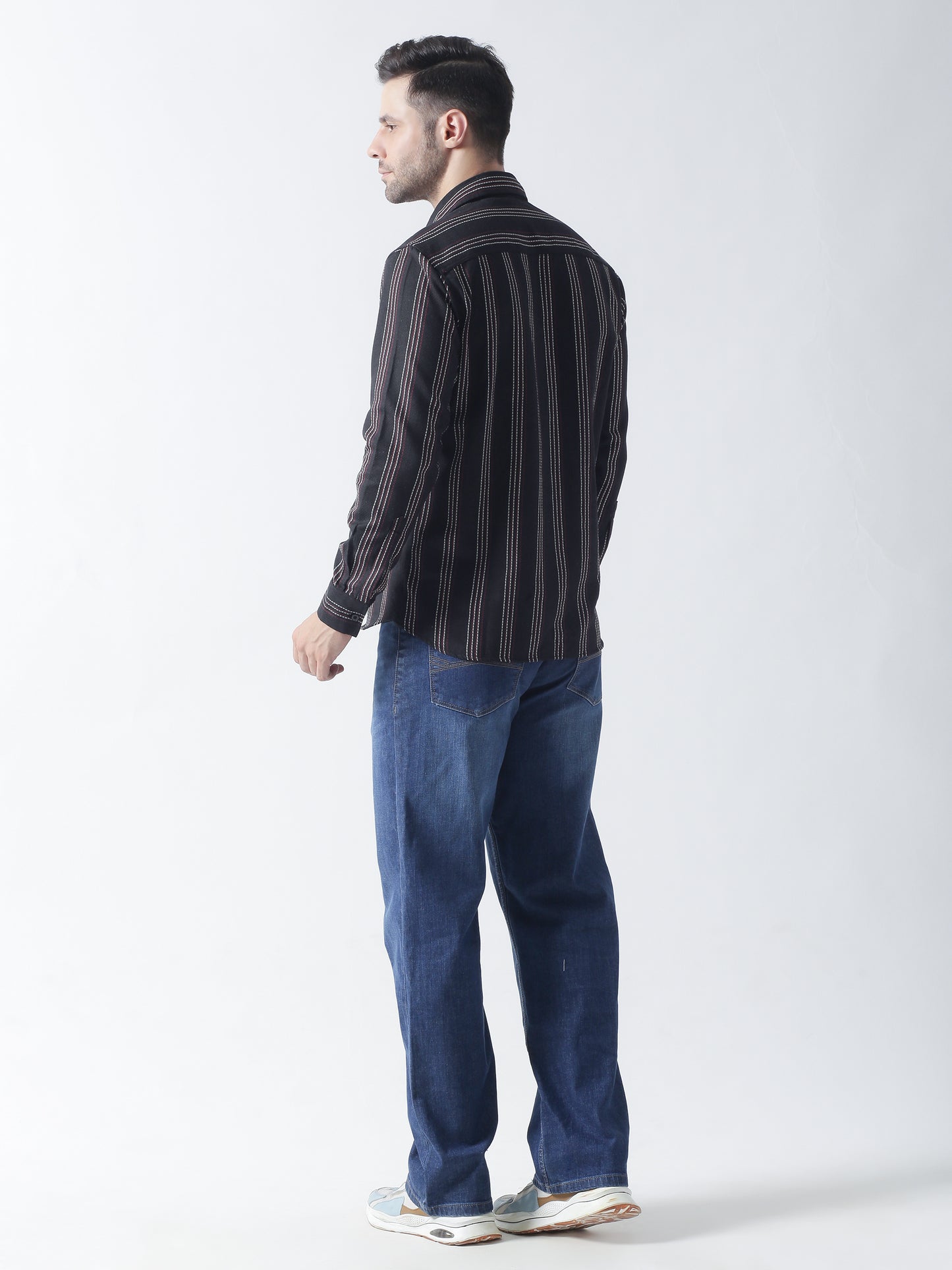 Black stripe Jaquard casual shirt ,has a spread collar, button placket, long regular sleeves, curved hem